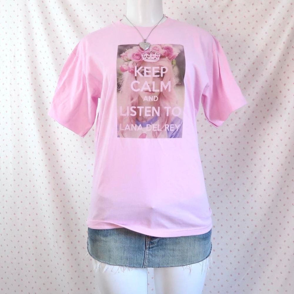 lana del rey pink graphic tee y2k tumblr